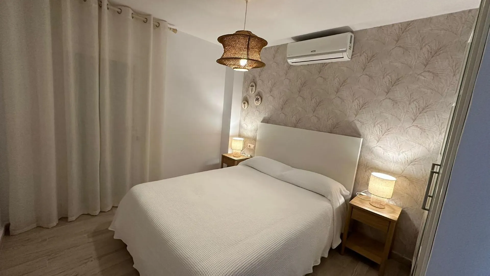 Benalmadena Beachside Apartment With Parking