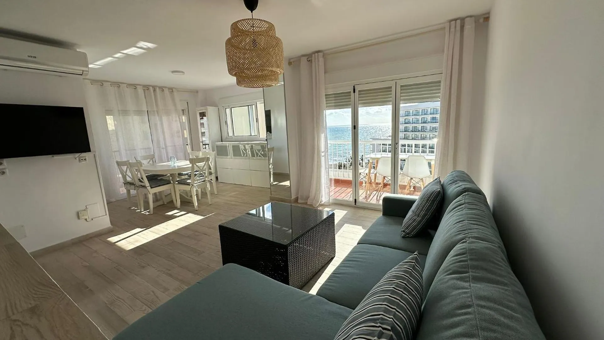 Benalmadena Beachside Apartment With Parking Spain